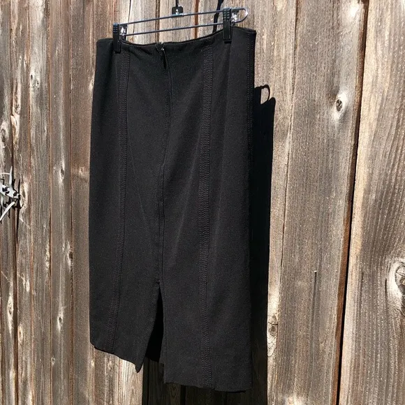 White House Black Market black pencil skirt size 4