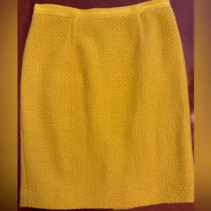 Womens pencil skirt wool lined chartreuse 6P